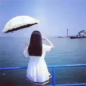 林咕啾头像#少女#海边#撑伞