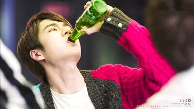 uniq王一博#青春最好时 cr:logo