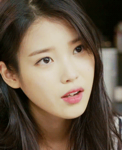 李知恩,艺名iu,1993年5月16日出生于韩国首尔特别市,是一名创作女歌手