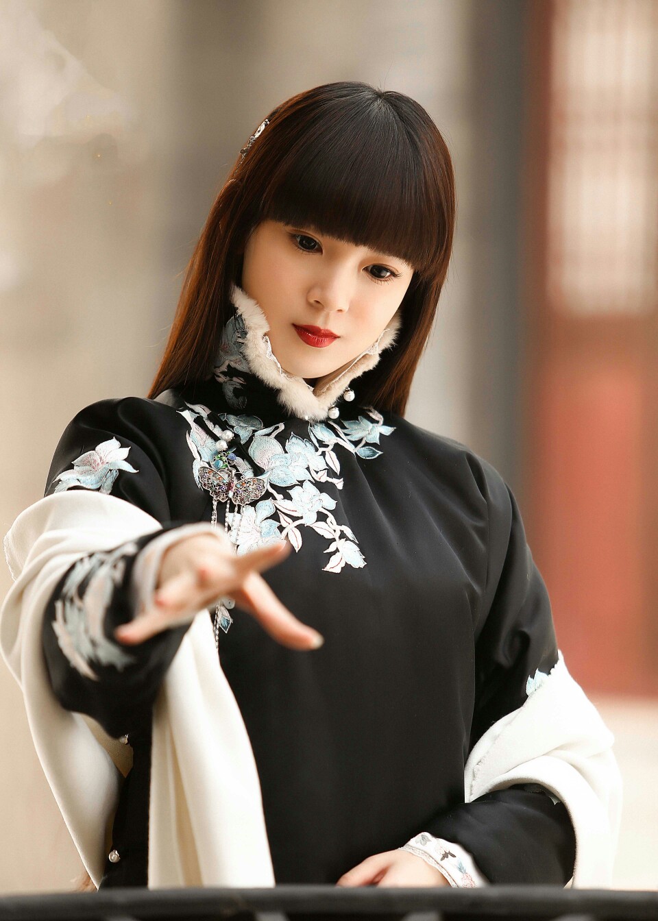 最爱岳绮罗 - 堆糖,美图壁纸兴趣社区