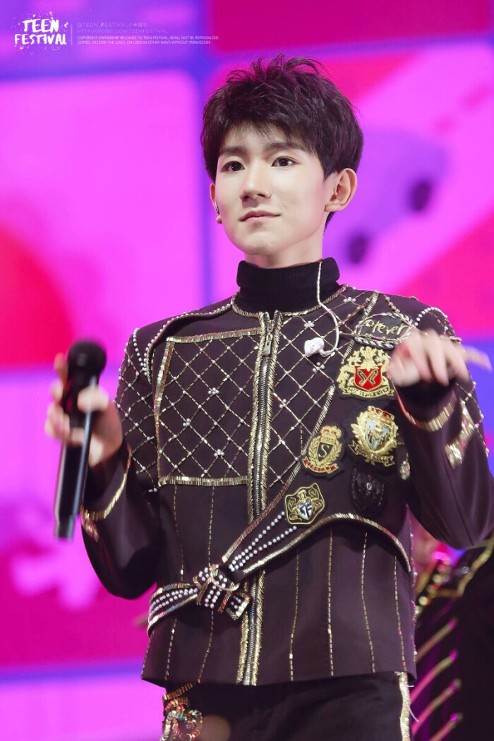 王源 #tfboys 四周年南京演唱会 高清 帅气