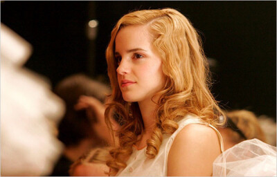 收集   点赞  评论  艾玛沃特森 0 5 senile  发布到  女神 图片评论