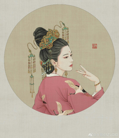 手绘古风粉衣女子画师:千景绘