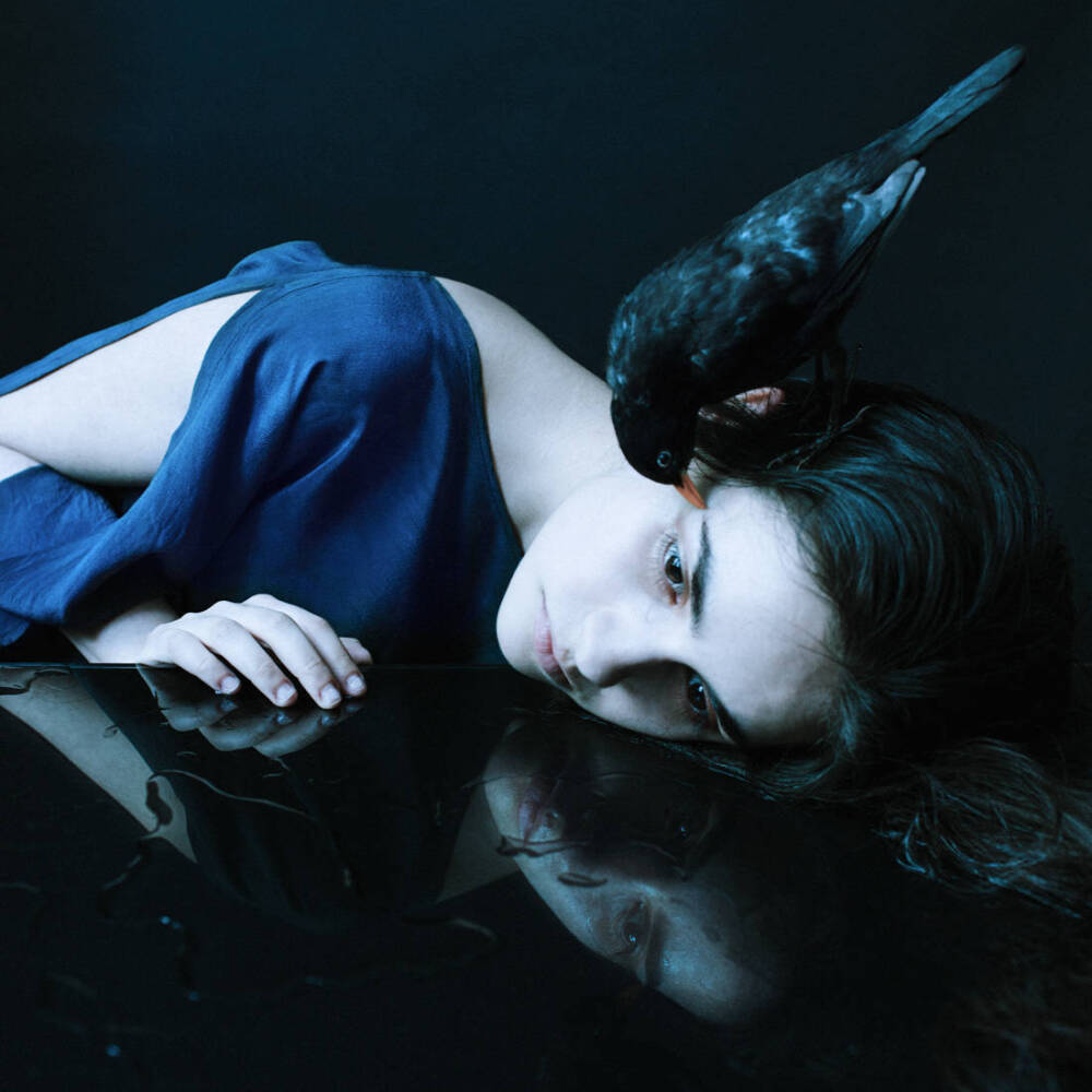 makabresku是一位波兰的视觉艺术家和摄影师.