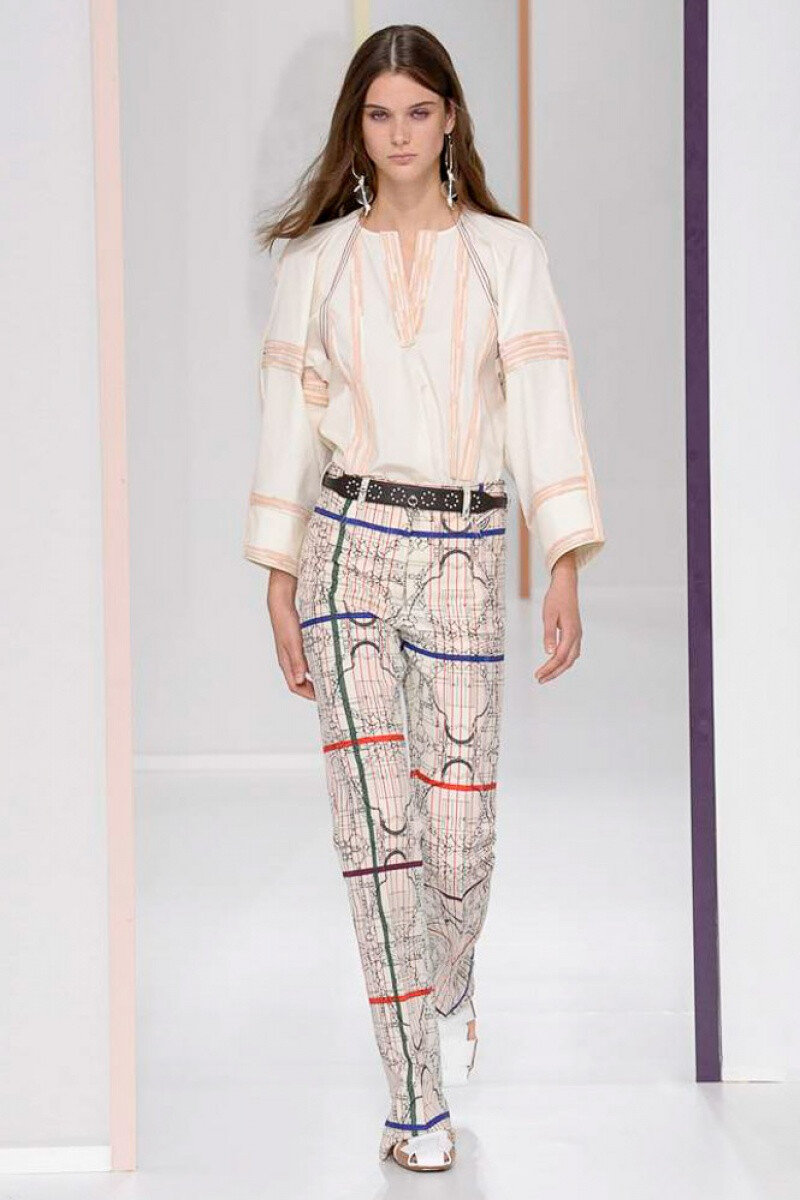 法国奢侈品牌 hermes 2018 春夏高级成衣 舒适气息扑面而来.