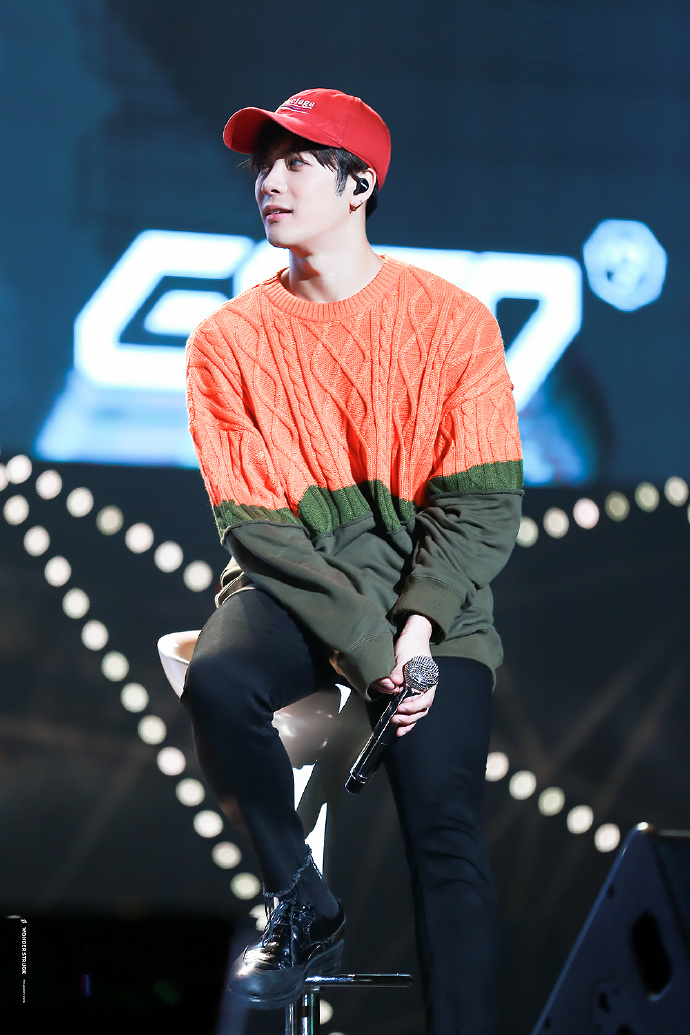 王嘉尔##王嘉尔巴比龙# 171009 7 for 7 showcase@王嘉尔 温柔的宇宙