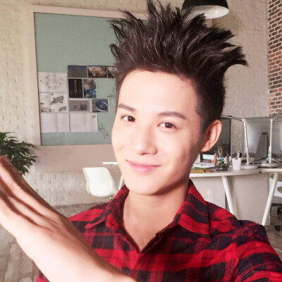 郝眉郑业成微微一笑很倾城花絮