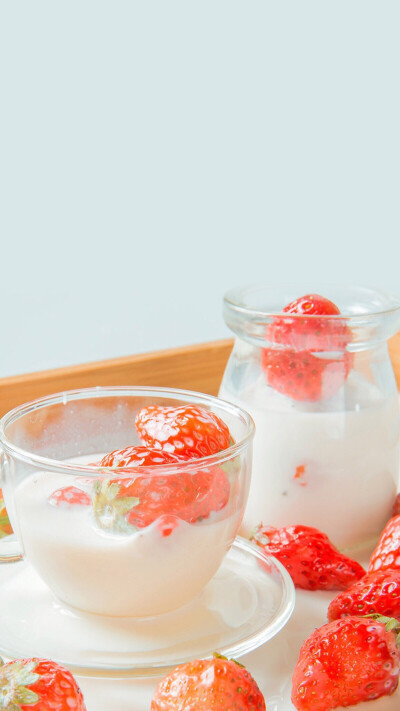 超仙背景图草莓牛奶图片