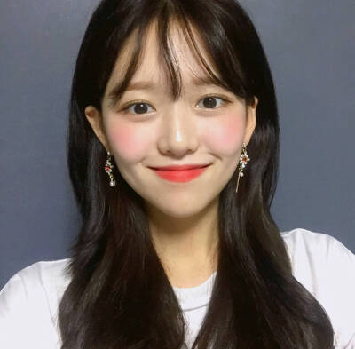 对笑起来好看的女孩子满满都是好感度