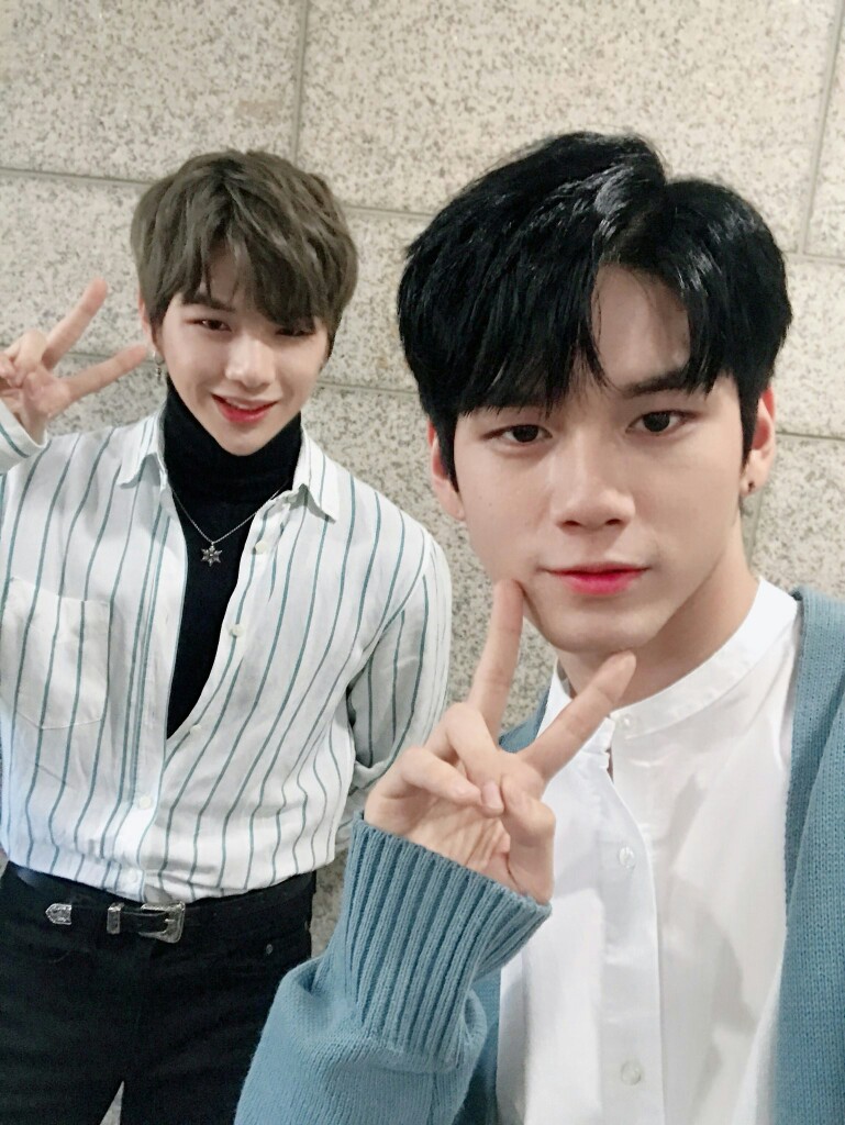 wanna one 姜丹尼尔 邕圣佑