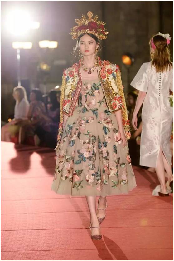 西西里不只有传说,还有dolce & gabbana的高定秀啊~alta moda是