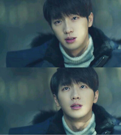 《信号》李相烨饰金振宇