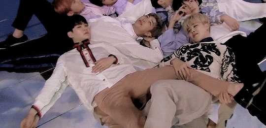 【tumblr/喜欢收藏】防弹少年团 bts 田柾国 朴智旻 金泰亨 金南俊