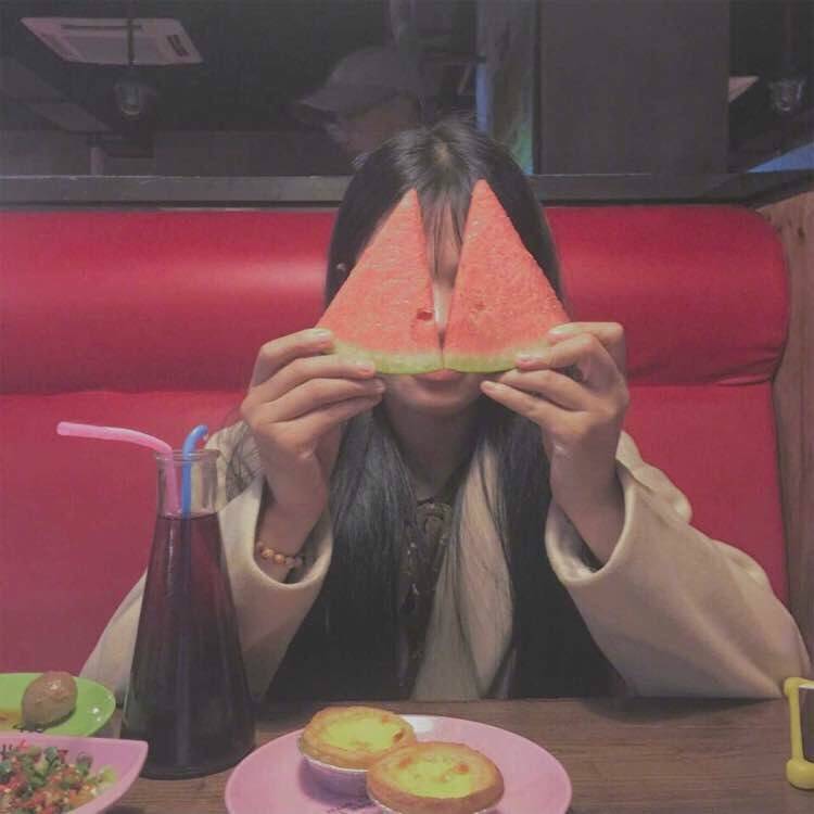 情侣头像女吃货