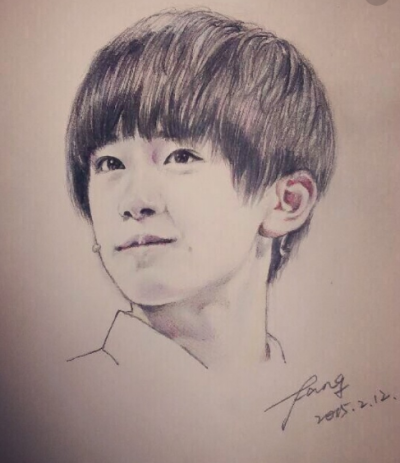 易烊千玺素描头像