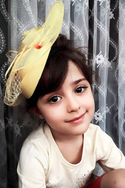 伊朗童星mahdis照片图片