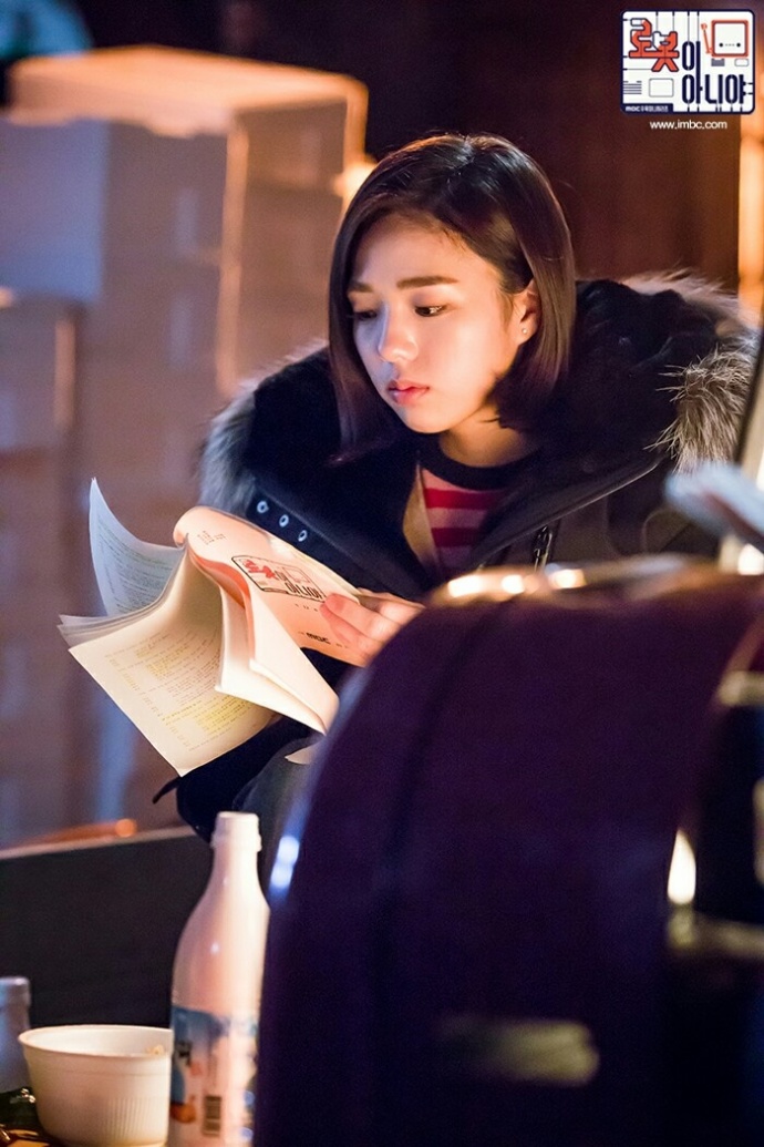 不是机器人啊 cr:蔡秀彬soobin中文首站