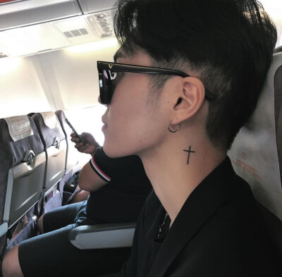 精选][个性简约][清新日韩][欧美黑白][伤感意境][男生头像]禁二传