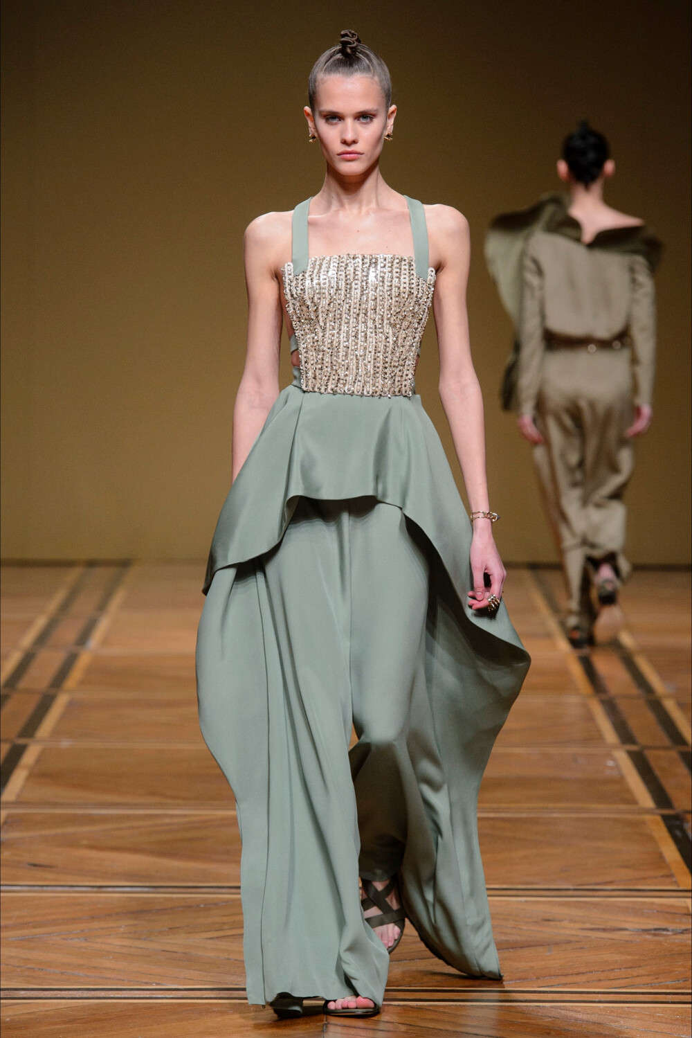 antonio grimaldi 于巴黎时装周发布2018春夏高级定制系列