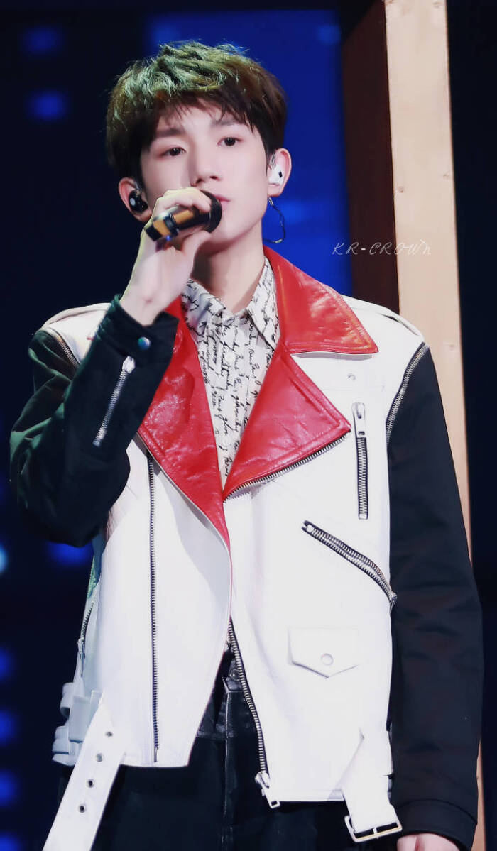 王源180210 全球中文音乐榜上榜年度盛典 cr: kr-crown