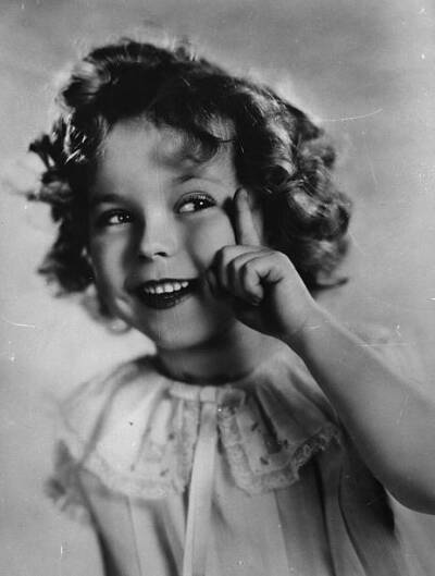 1921小女孩是谁图片