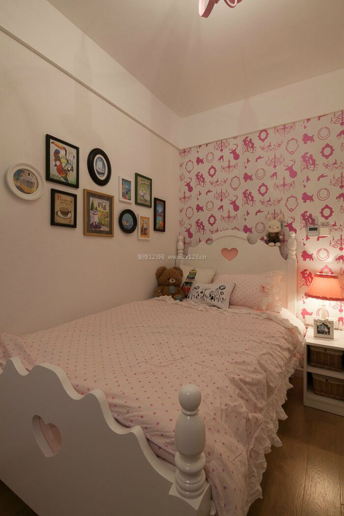 女生卧室简单真实图片图片