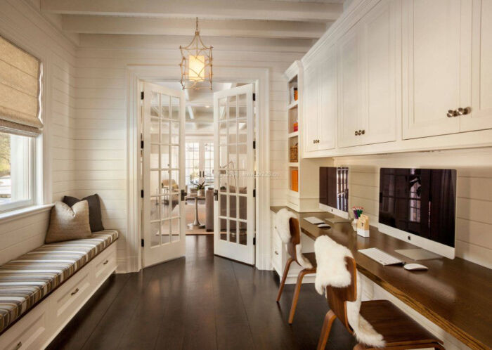 2017欧式风格双人书房复合地板装修