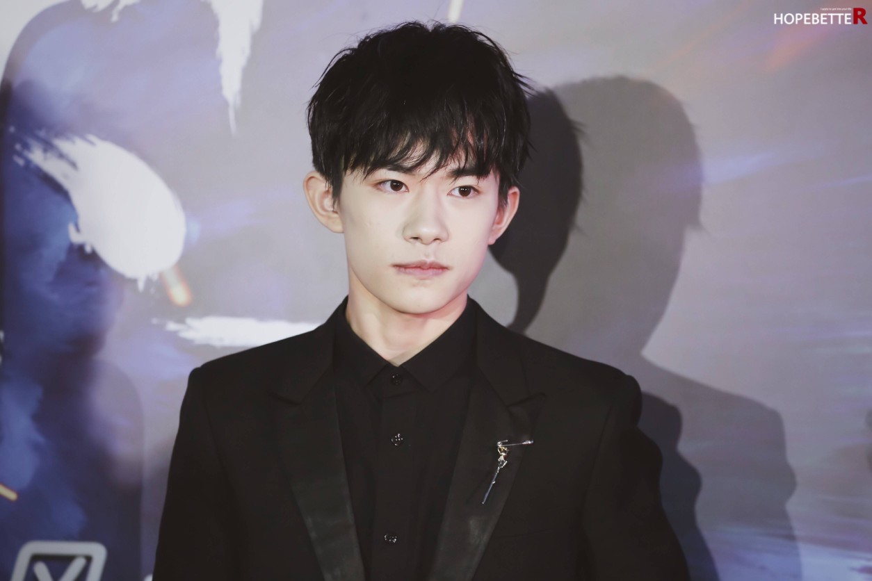 易烊千玺#tfboys#tfboys 放肆一下移动视 堆糖,美图壁纸兴趣