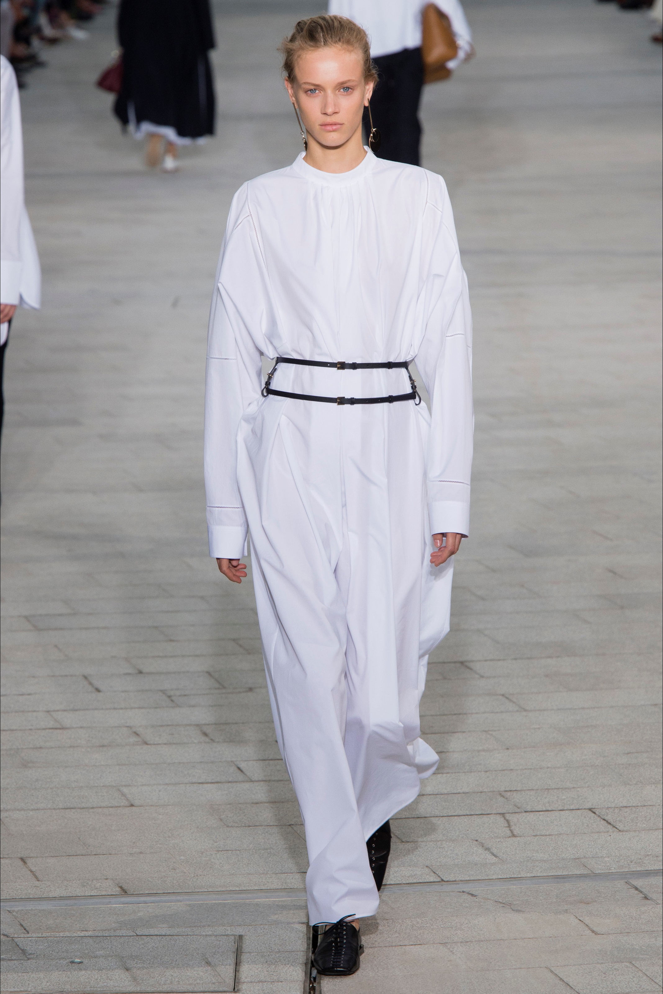 jil sander(吉尔·桑德)2018米兰时装周春夏高级成衣发布秀