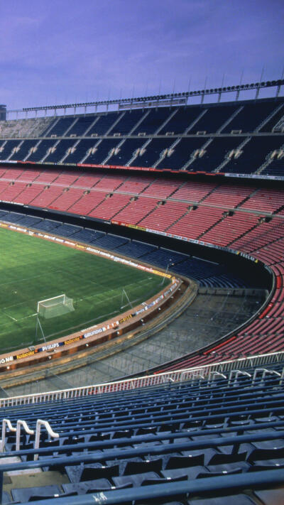 巴塞罗那——诺坎普球场—华为杂志锁屏这里见证过巴萨数次登顶欧洲的