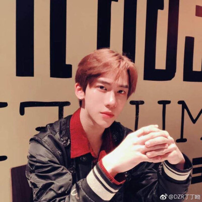 丁泽仁壁纸