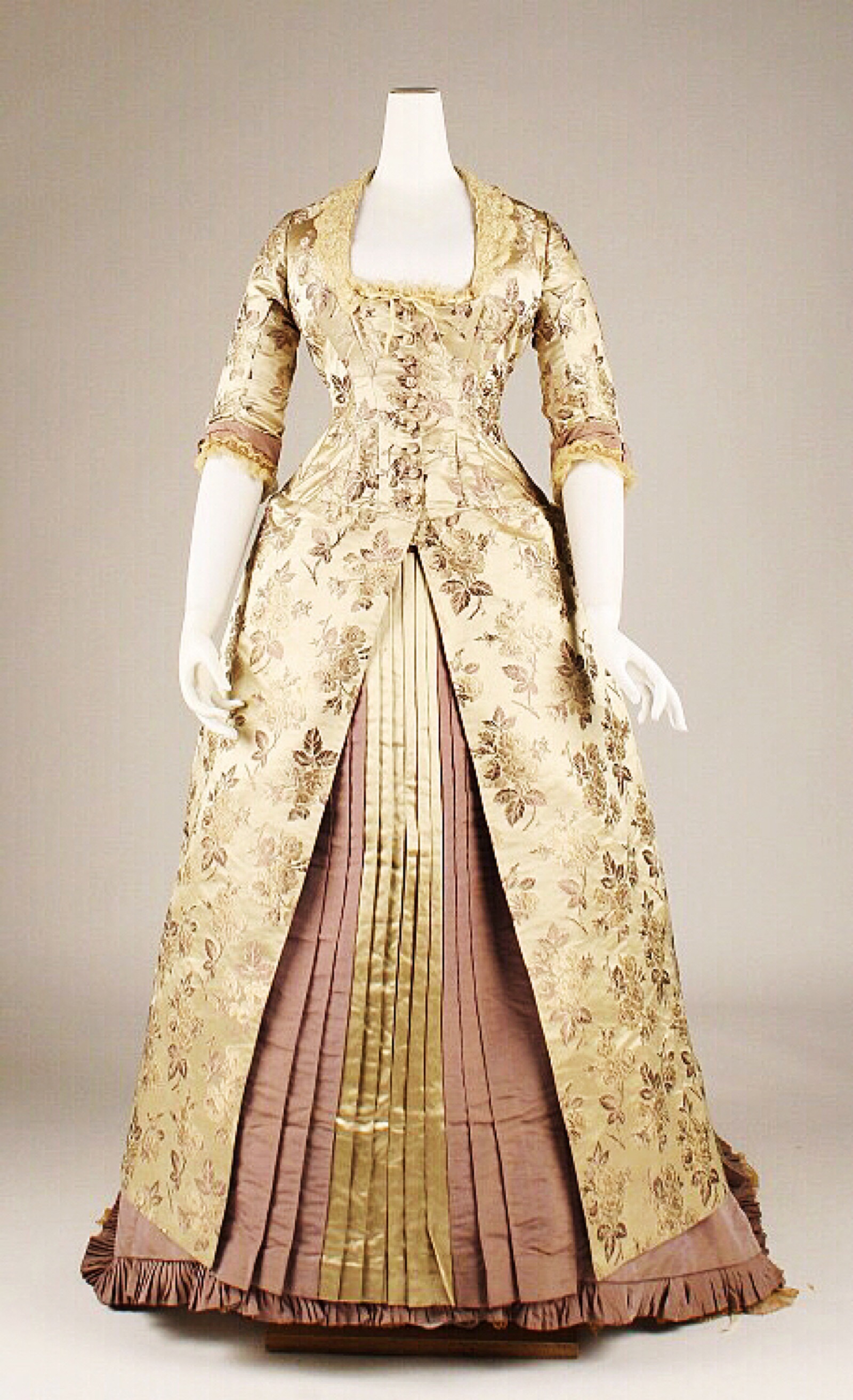维多利亚时期的礼服(1837