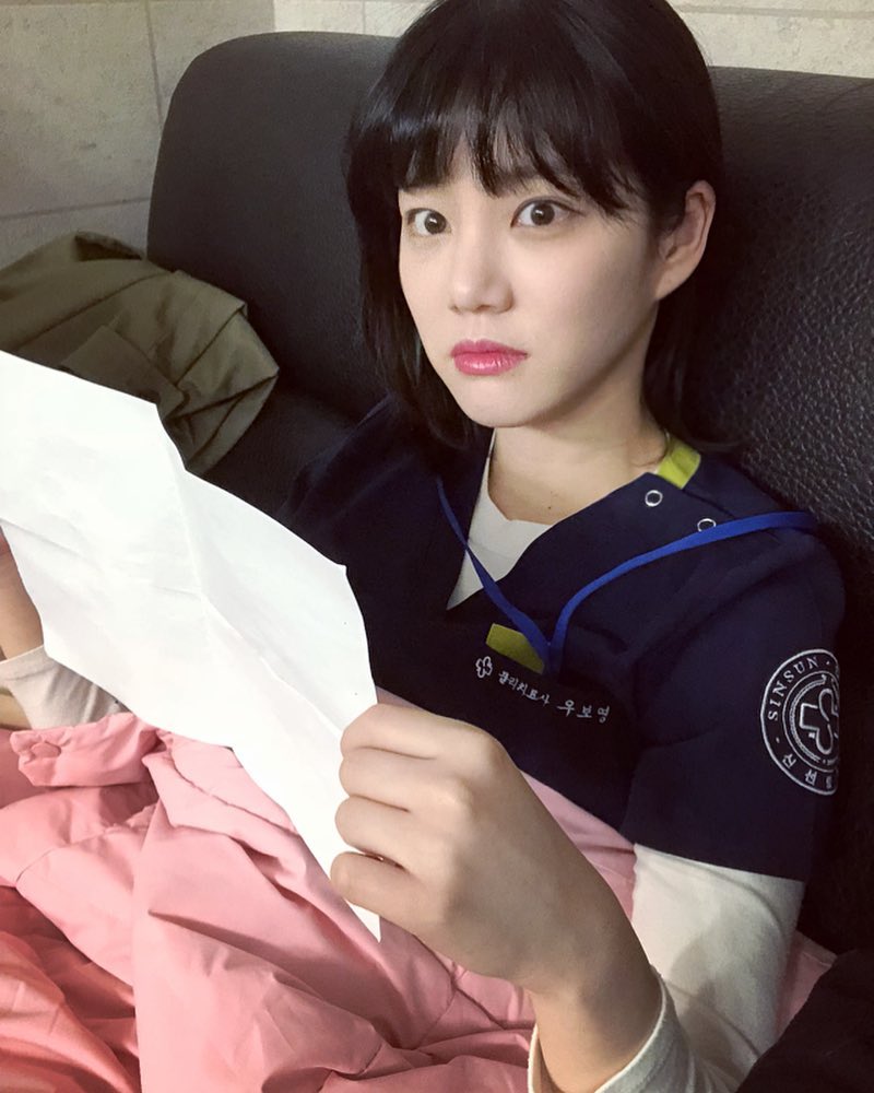 李侑菲