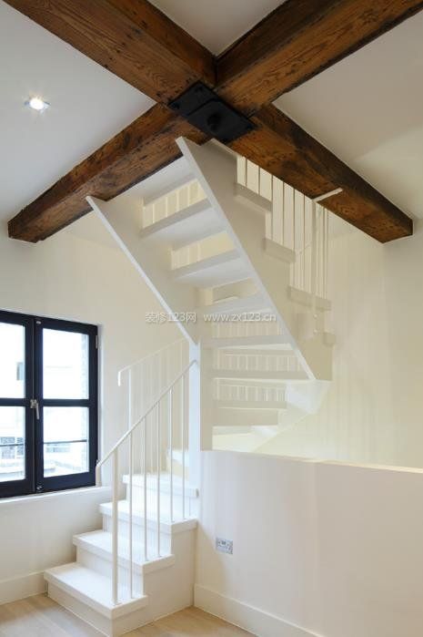 2017木制室内阁楼楼梯简约设计效果图