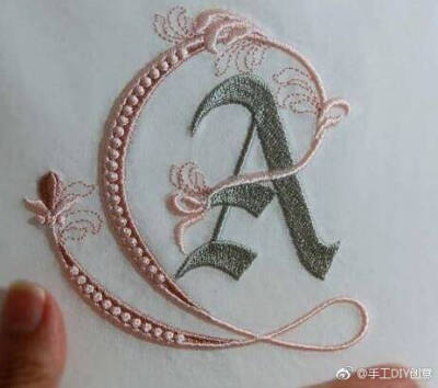字母刺绣