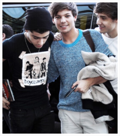 styles),利亚姆·佩恩(liam payne)与奈尔·霍兰(niall horan)四位