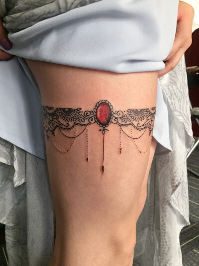 女孩纹身 蕾丝纹身 大腿纹身 西安纹身 面孔刺青 西安面孔刺青 纹身