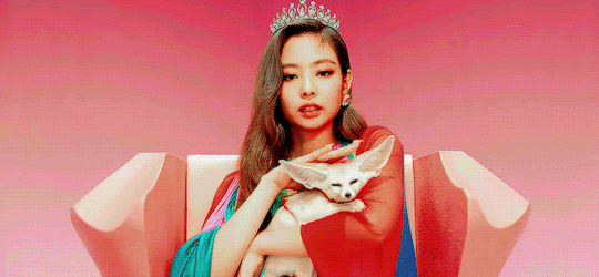 由金智秀(jisoo),金智妮(jennie),朴彩英(rosé),lisa 4名成员组成