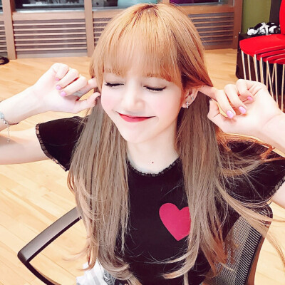 blackpink的lisa头像