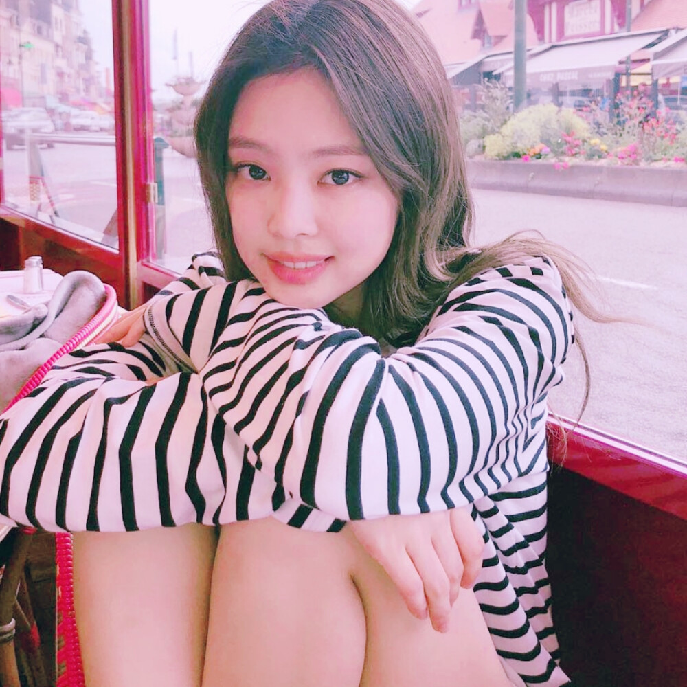 金智妮 jennie