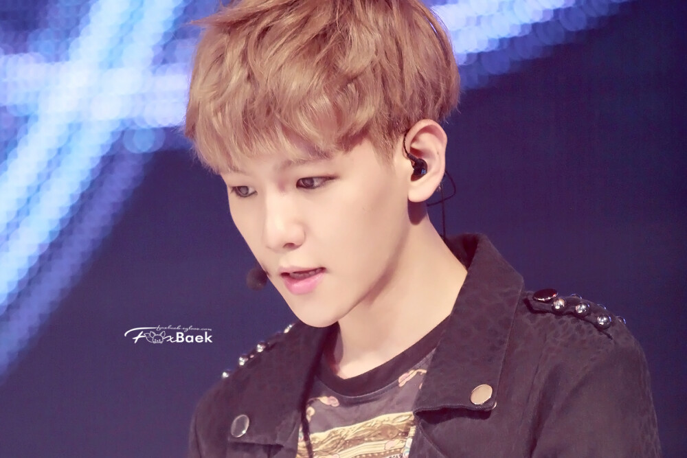 边伯贤130406seoulgirlscollection