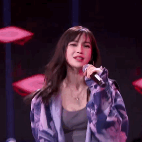angelababy比心