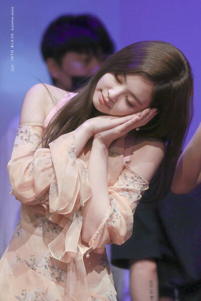 blackpink 金智秀(jisoo),金智妮(jennie),朴彩英(rosé),lisa