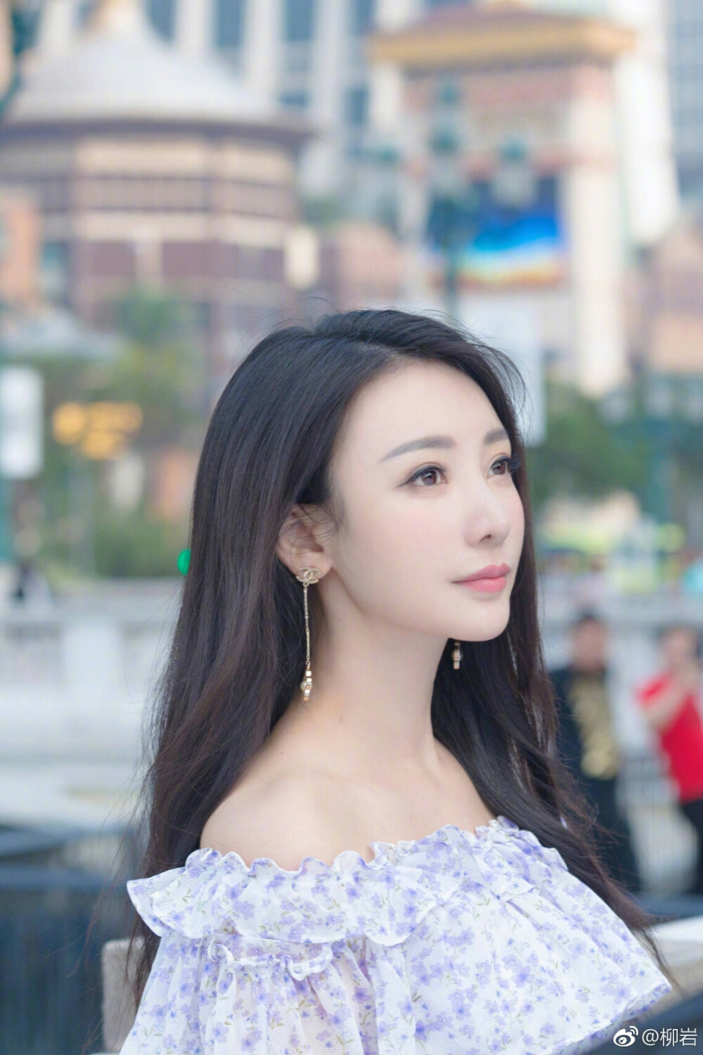 柳岩