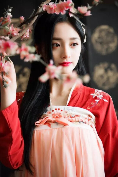 倾国倾城美女