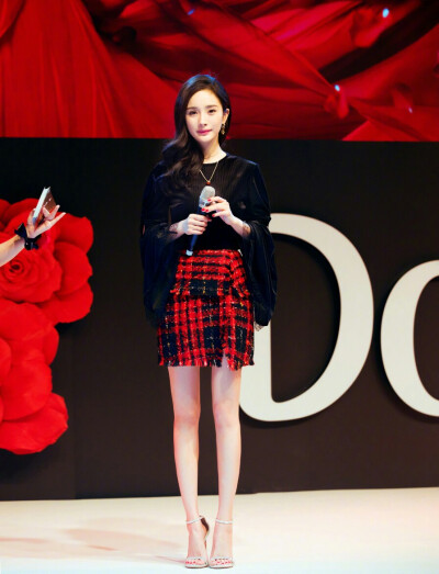 杨幂私服/晚礼服/穿搭 明星花旦街拍高清无水印壁纸