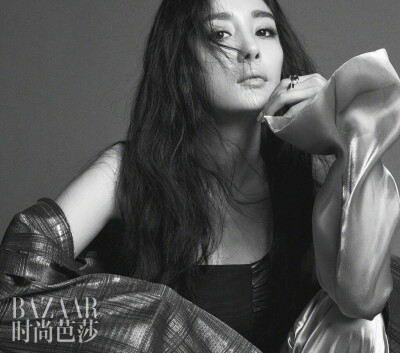 2018杨幂美图写真高清无水印壁纸 时尚穿搭摄影 杂志封面 时尚芭莎