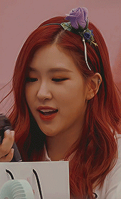 gif】blackpink是yg entertainment于2016年8月8日推出的女子演唱组合
