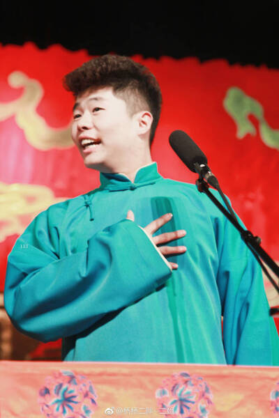 超级喜欢小先生的三弦(图源见水印)【如有侵权 望告知】