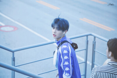justin黄明昊